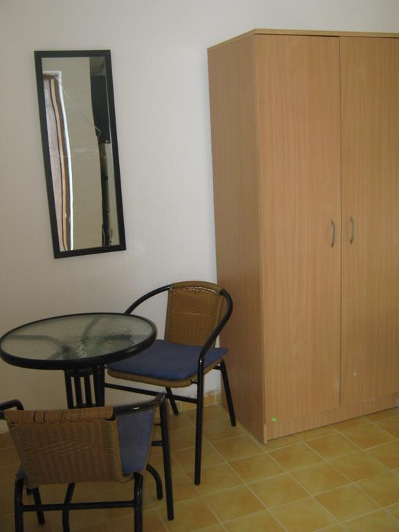 Apartments Ceca ティヴァト エクステリア 写真