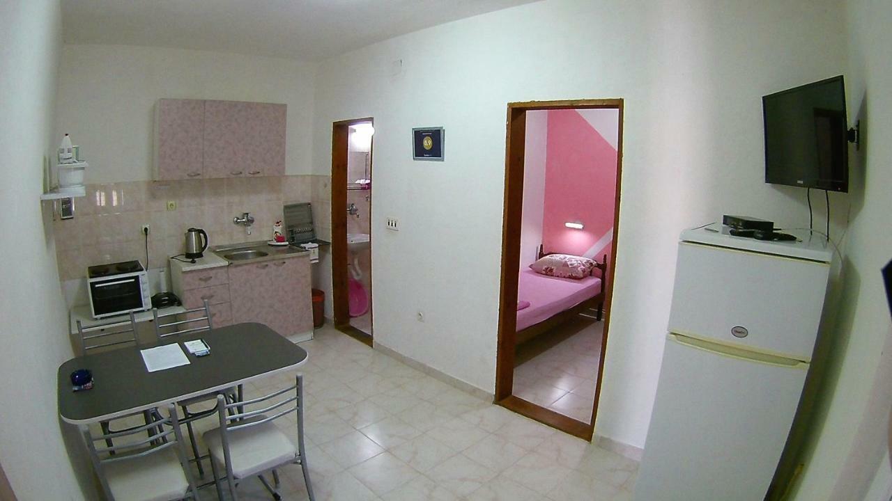 Apartments Ceca ティヴァト エクステリア 写真