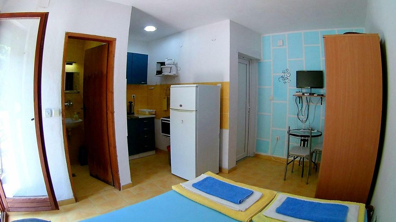 Apartments Ceca ティヴァト エクステリア 写真