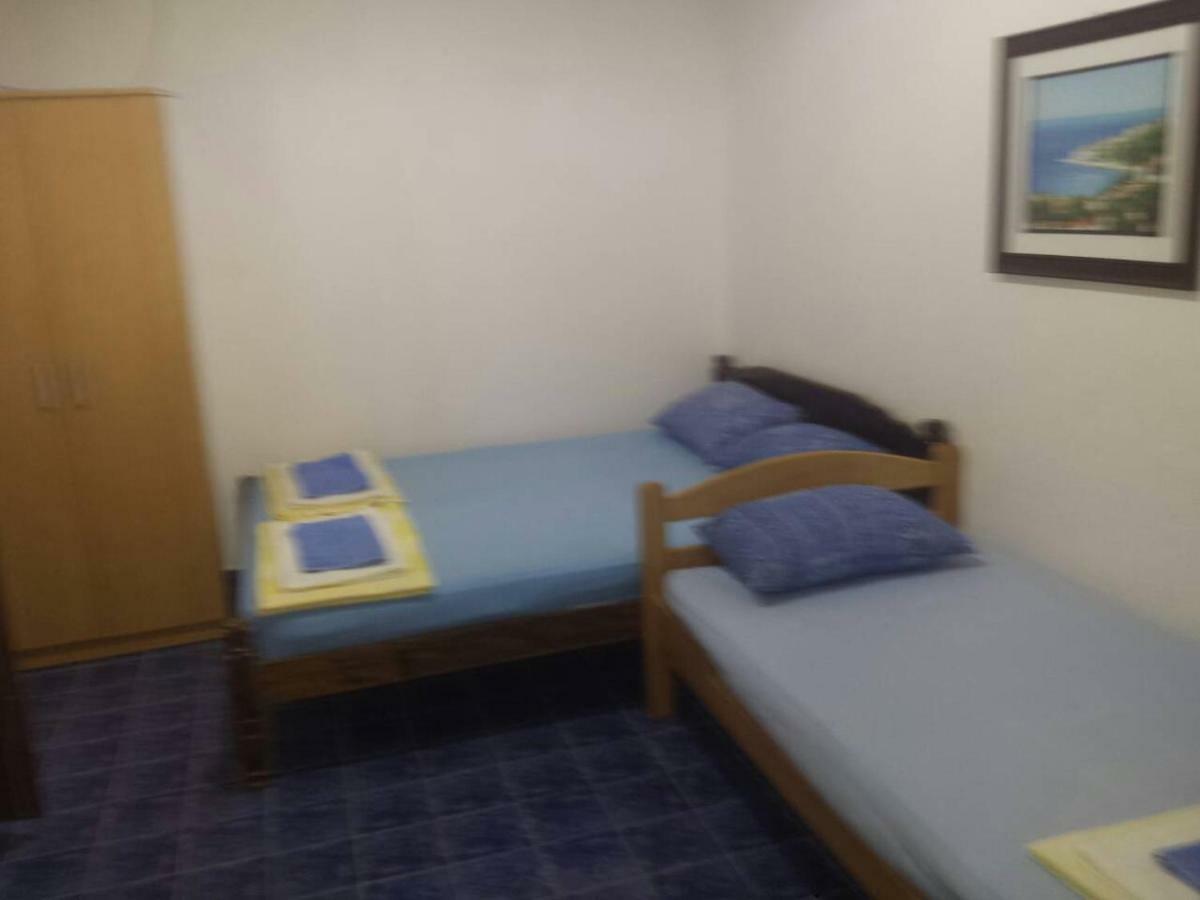Apartments Ceca ティヴァト エクステリア 写真